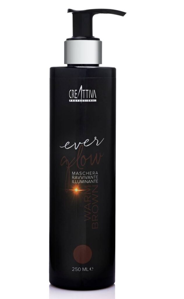 Maschera colore per capelli castani