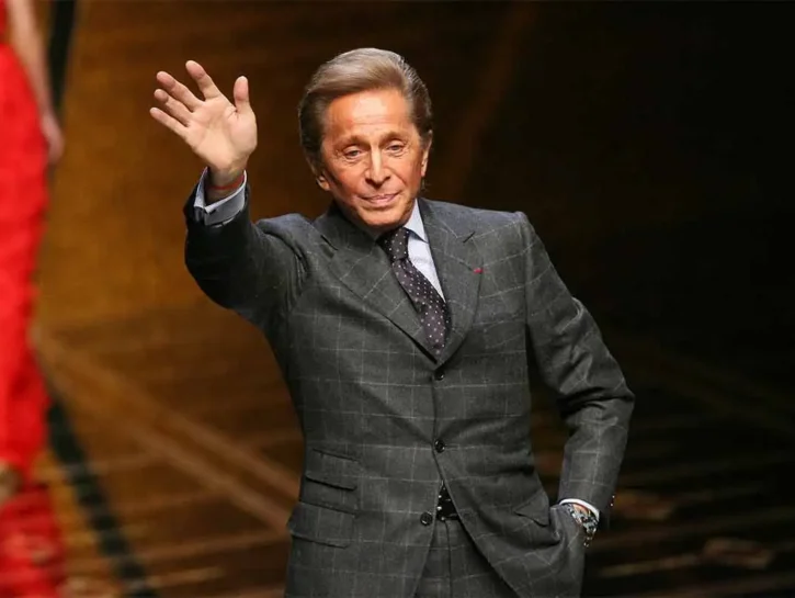 Eredità Valentino, a chi va e chi decide: il patrimonio dello stilista