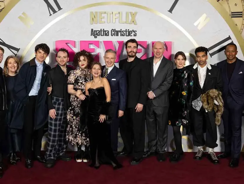 Il cast de «I sette quadranti di Agatha Christie» alla premiere della serie Neflix a Londra
