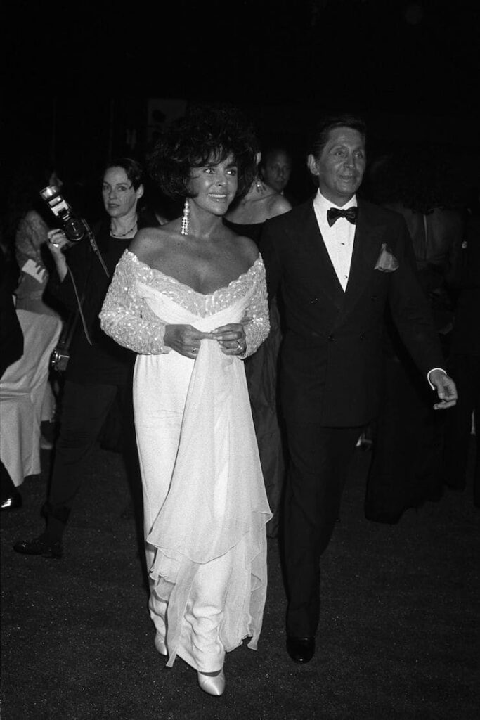 Elizabeth Taylor con Valentino nel 1991