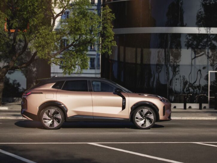 Stile elegante, cuore elettrico: ecco la rivoluzione sostenibile by Lynk & Co