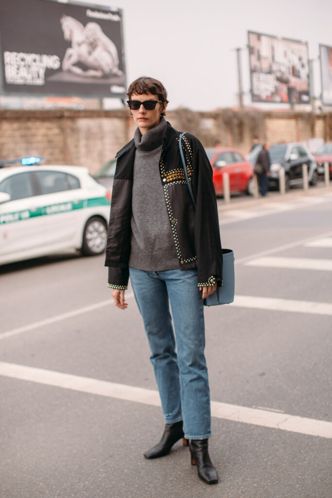 Come abbinare i jeans cropped e gli stivaletti punta squadrata moda inverno 2026