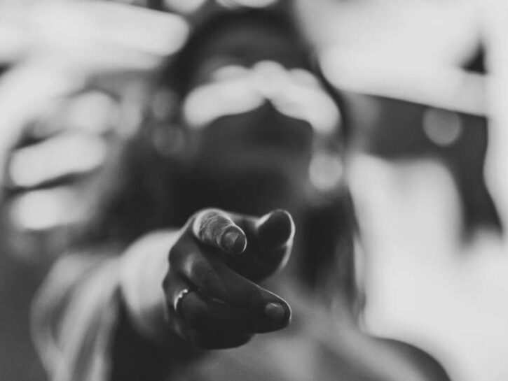 Suicidio dei genitori di Carlomagno, quanto siamo responsabili anche noi?