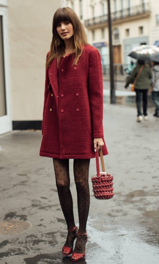 Collant e vestiti: sai quanti (e quali) modi esistono per abbinarli?