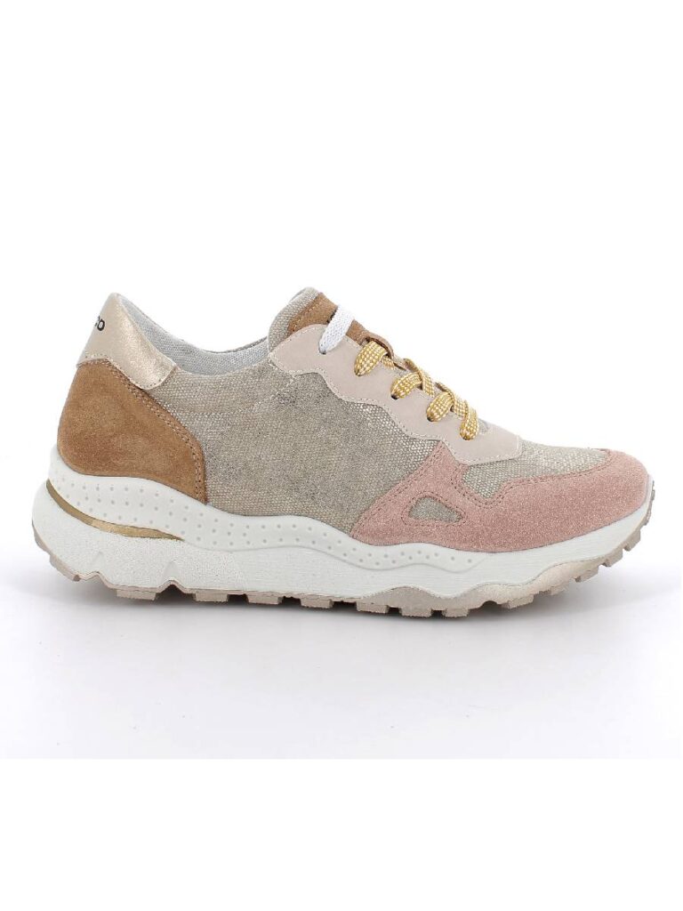 migliori sneakers color pastello tendenza scarpe moda primavera 2026 quali comprare