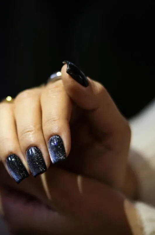 Laser Thread, la tendenza unghie che arriva dalla Corea ti farà impazzire