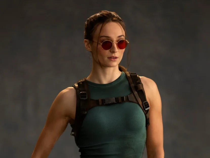 Sophie Turner nei panni di Lara Croft