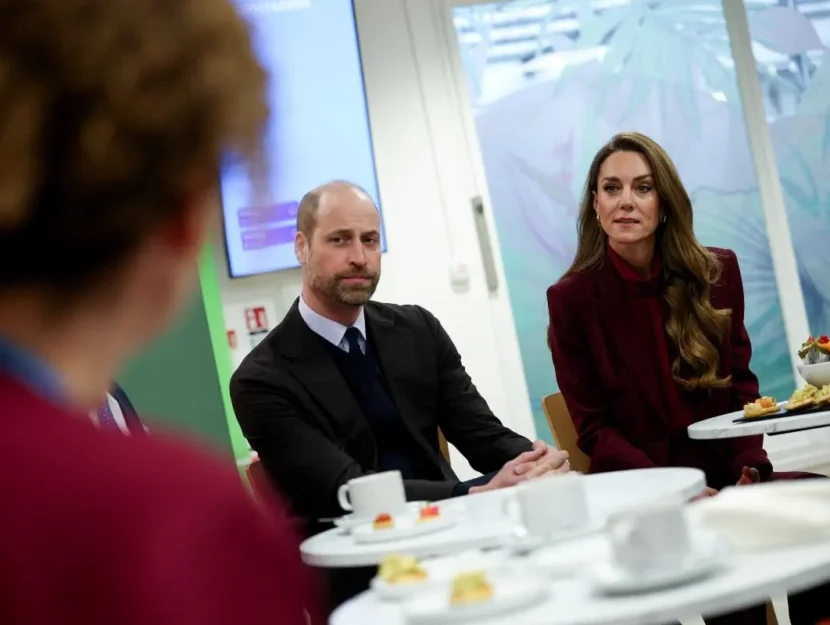 William e Kate, Principe e Principessa di Galles, sostenitori di NHS Charities Together, durante una visita al Charing Cross Hospital, nella zona ovest di Londra