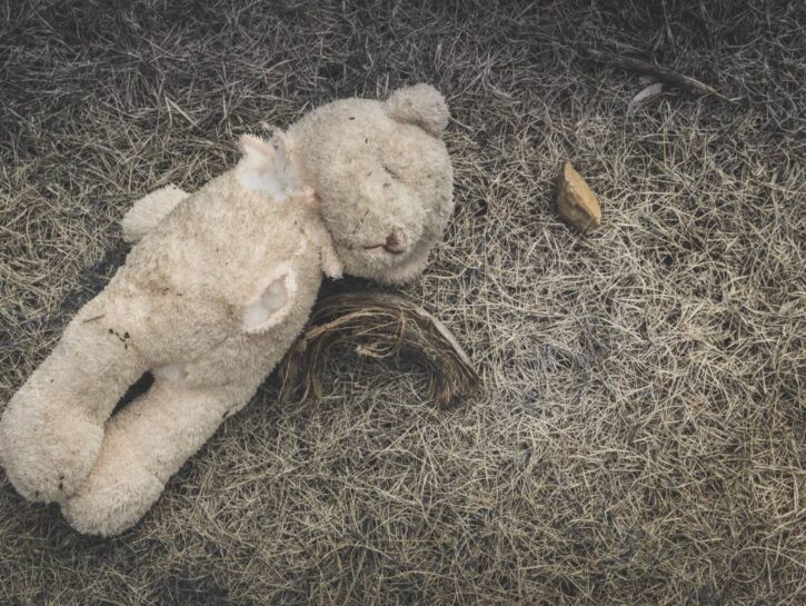 L’ultimo orrore dei pedofili: violenze in diretta e su ordinazione per pochi euro