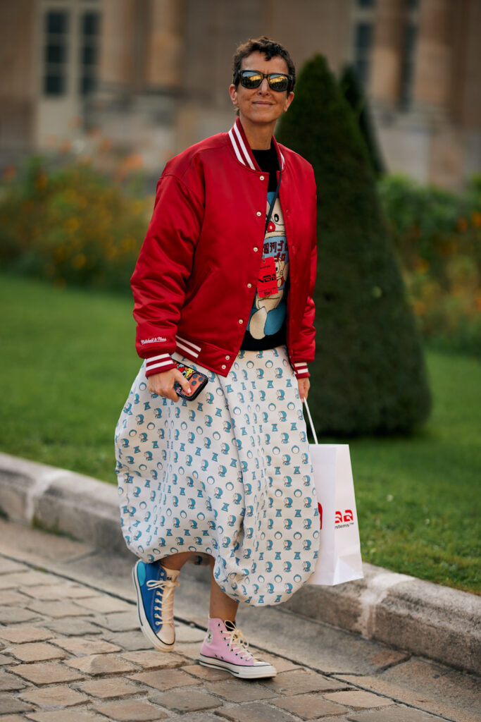 come abbinare le sneakers color pastello idee look moda primavera 2026