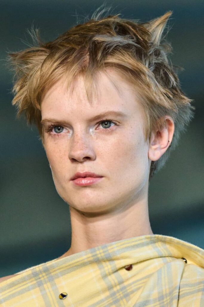 taglio capelli corti