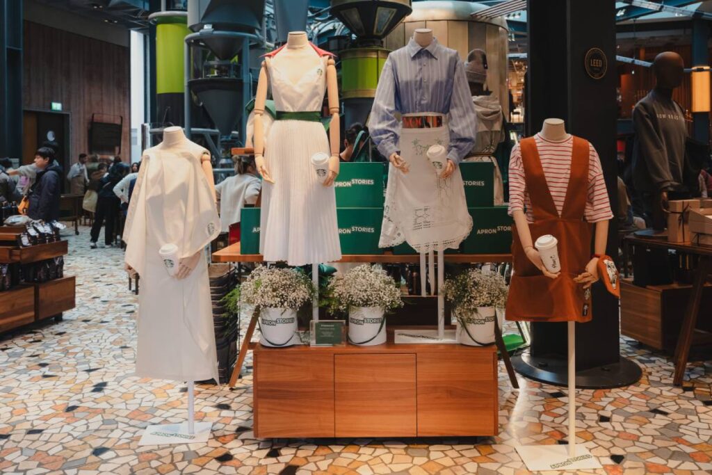 The Apron Project di starbucks per la milano fashion week
