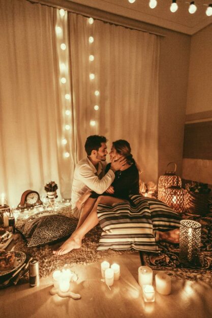 una coppia che passa un momento romantico a San Valentino