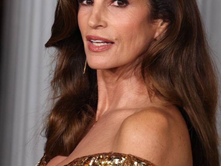 I 60 anni di Cindy Crawford: la ragazza del Midwest che stregò il mondo