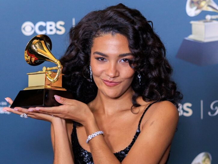 Chi è Olivia Dean, la principessa dei Grammy Awards