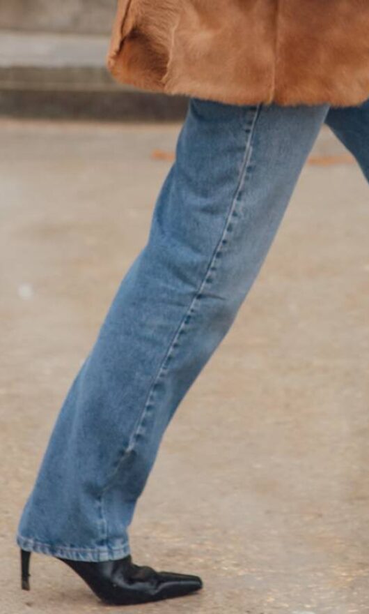 Conosci già gli stovepipe jeans? Guida shopping al must-have del momento