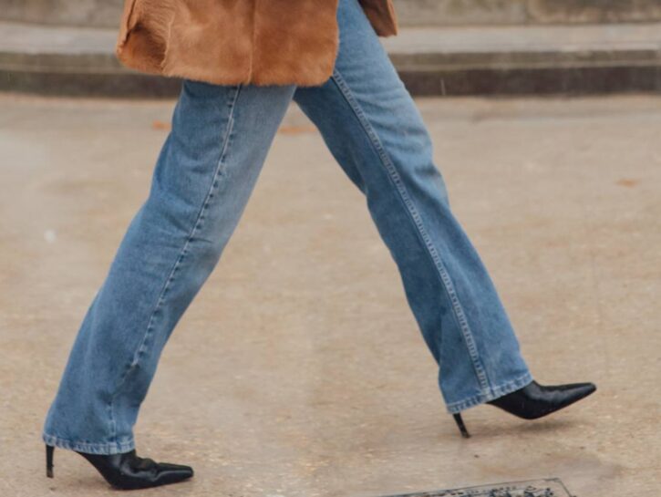 Conosci già gli stovepipe jeans? Guida shopping al must-have del momento