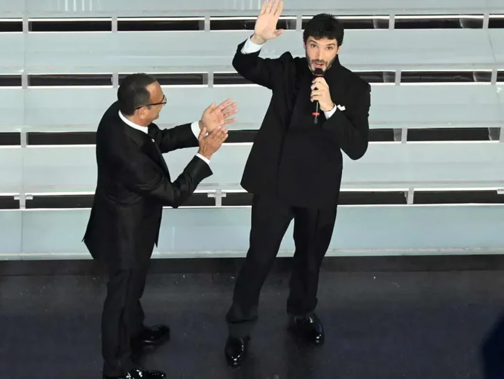 Sanremo 2027 e Stefano De Martino, non è ancora tutto deciso: i ruoli in ballo