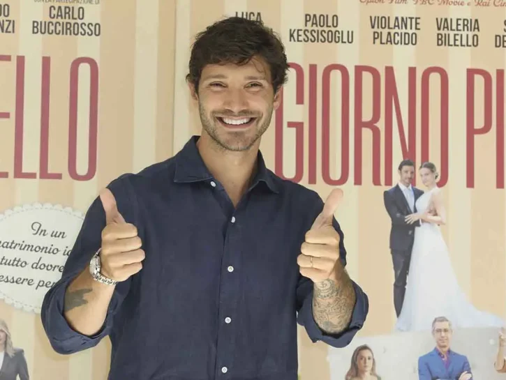 Stefano De Martino, non solo ballerino e conduttore: la sua vita da attore