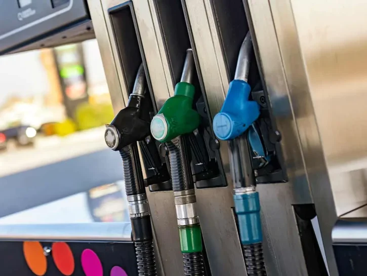 Cosa sono le accise mobili e perché potrebbero far diminuire il prezzo della benzina