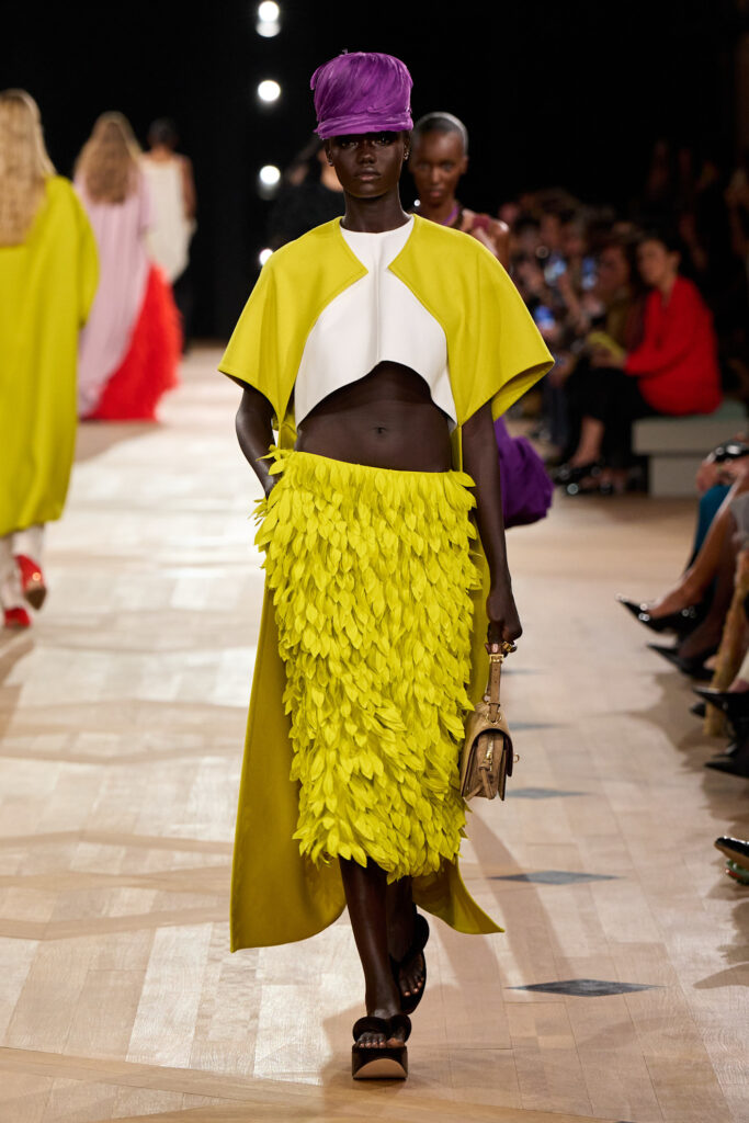 idee look per abbinare i colori tendenze moda primavera estate 2026