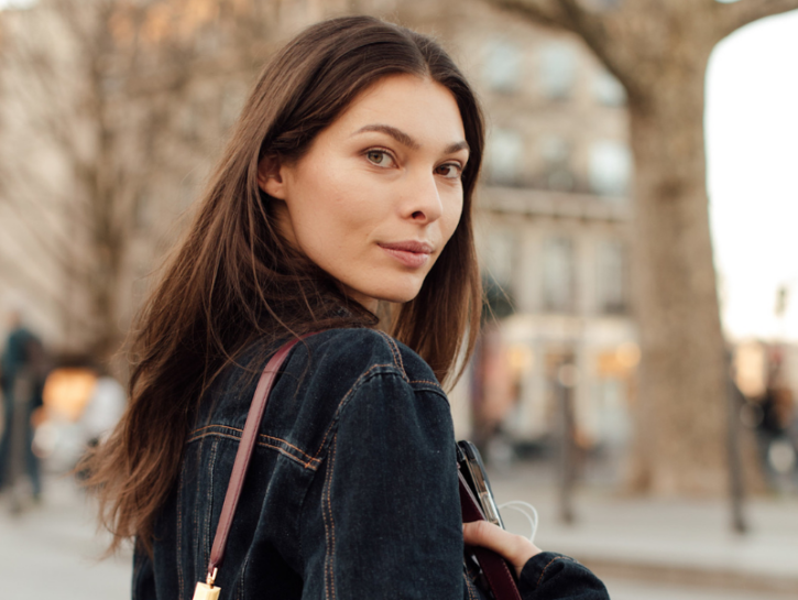 Capelli spenti dopo l'inverno? Come ritrovare luce e vitalità