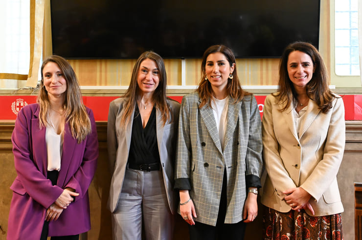 Le artefici del progetto “Nuova chance per i talenti femminili di Milano”. Da sinistra, Chiara Lattuada, responsabile dei Club Tematici di CCI France Italie; Greta Salina, Direttore Marketing e Affari Pubblici di CCI France Italie; Alessia Cappello, assessora allo Sviluppo economico e alle Politiche del Lavoro del Comune di Milano; Orsola Razzolini, presidente di AFOL Metropolitana.