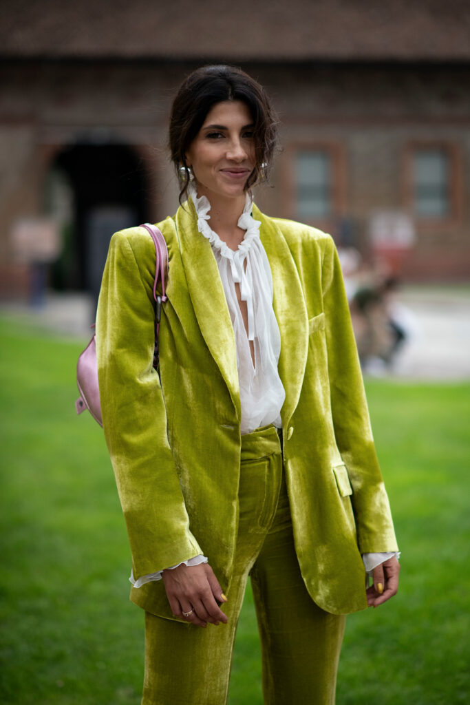 Come abbinare la blusa bianca donna tendenza moda boho chic primavera estate 2026