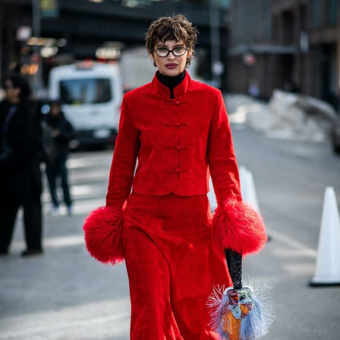 Perché adesso vogliamo tutte una Mandarin jacket? E che cos'è?