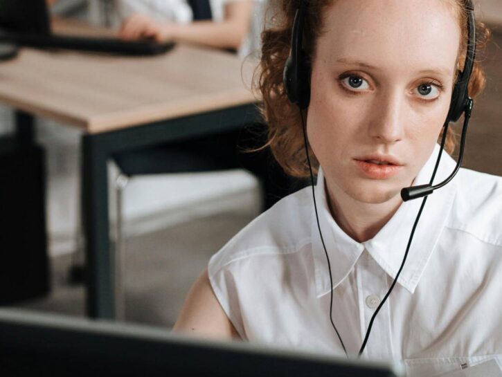 Cos'è il brain fry, lo stress digitale creato dall'AI