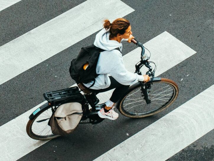 Come si spostano le donne: il  Gender gap nella mobilità