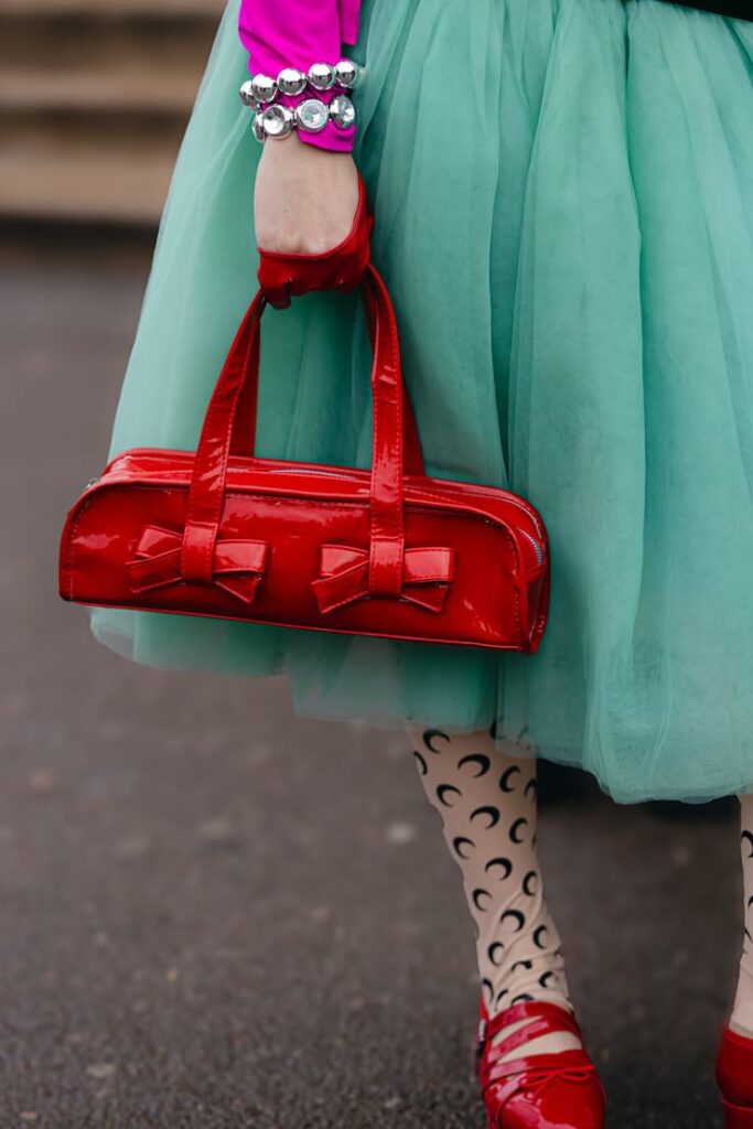 Borsa bassotto con fiocchetti