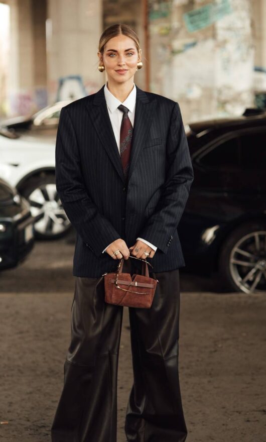 Lo stile di Chiara Ferragni ci fa venir voglia di anni '90