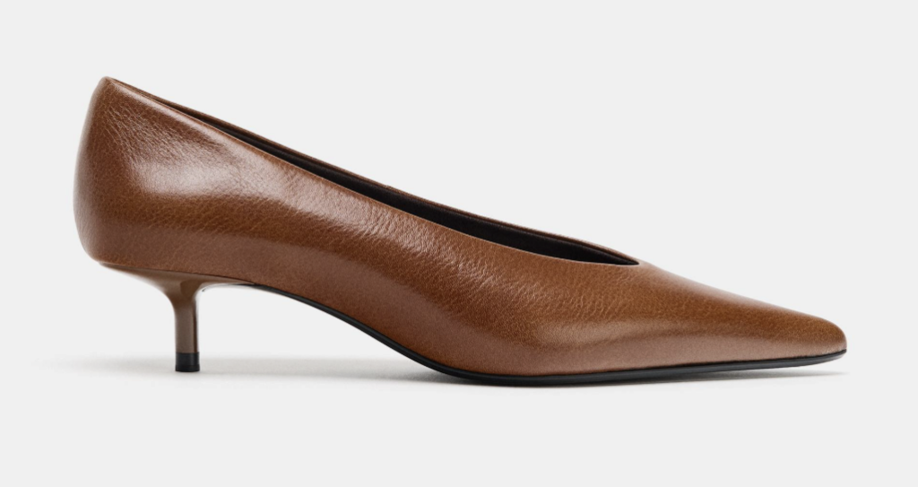tendenza tacchi kitten scarpe col tacco da indossare moda primavera 2025