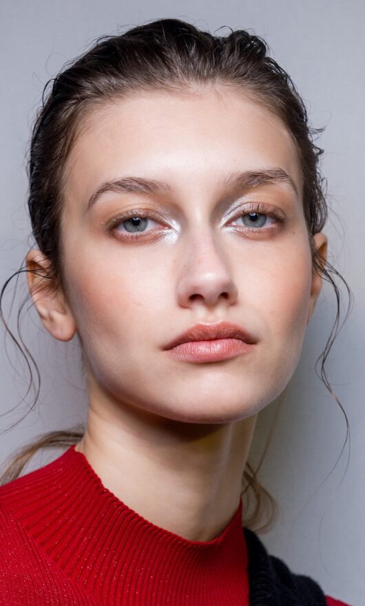 Ombretti chiari: come usarli senza appiattire lo sguardo