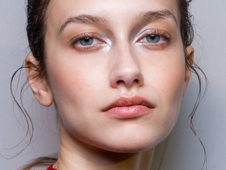 Ombretti chiari: come usarli senza appiattire lo sguardo
