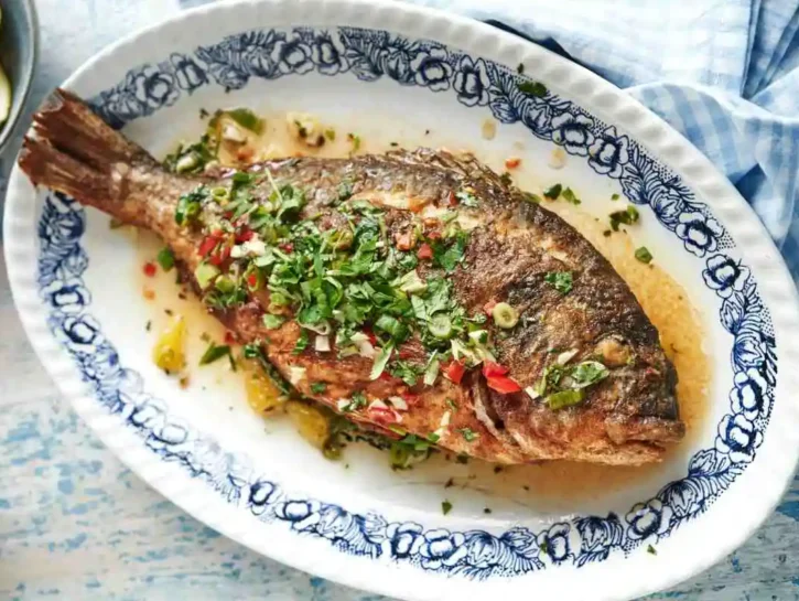 Orata in salsa Mojo Isleño: il profumo dei Caraibi nel piatto