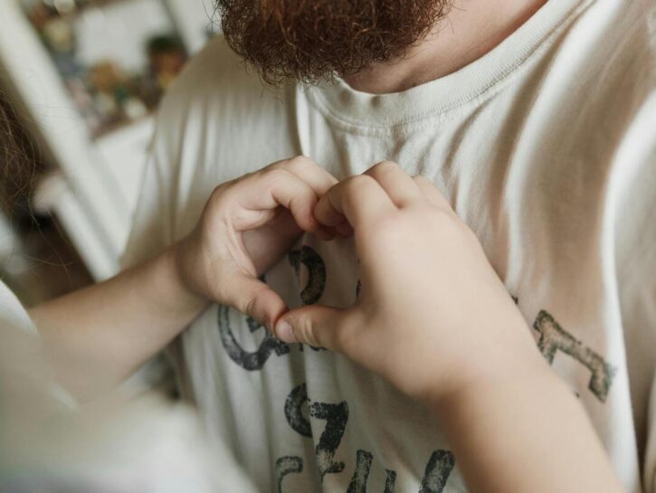 Figli maschi, padri smarriti: il nuovo libro dello psichiatra Mendolicchio