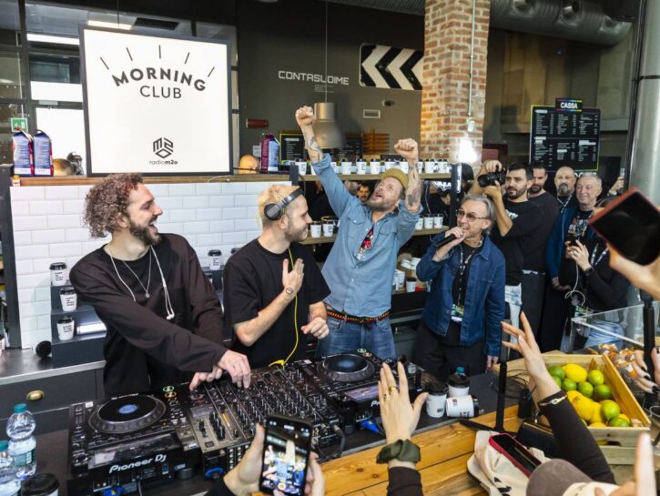 Soft clubbing: si inizia a ballare a colazione