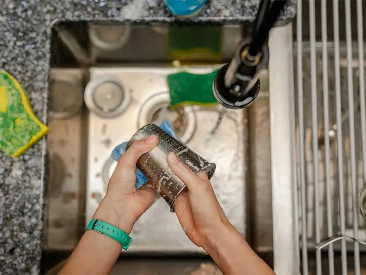 Spugne da cucina, cosa rivela il nuovo studio su salute e ambiente
