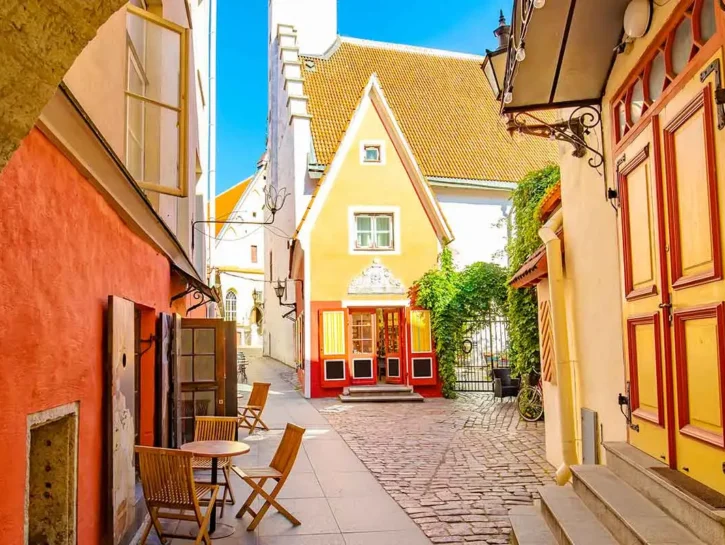 I migliori Paesi per viaggiare da sole: le mete più sicure da scegliere nel 2026