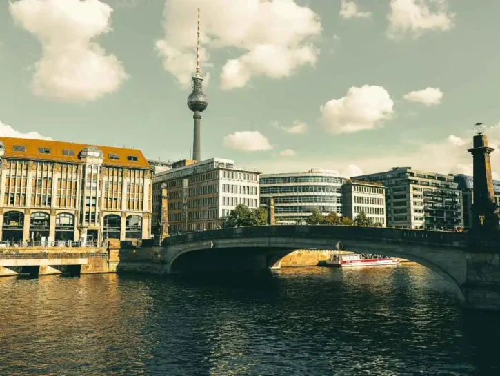 Berlino premia i turisti: più rispetti l’ambiente e più guadagni
