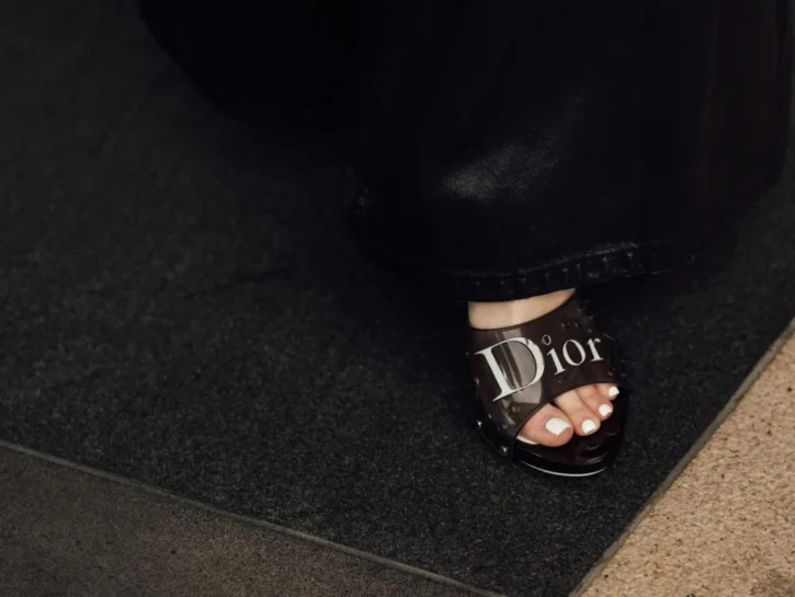 Pronta a mostrare i piedi? Gli smalti più cool per la tua pedicure