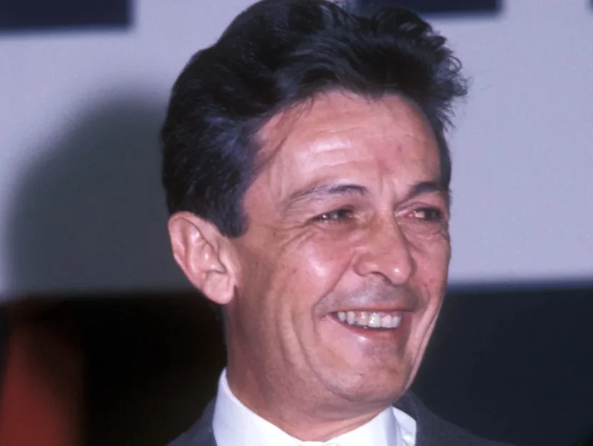 primo piano sorridente di Enrico Berlinguer