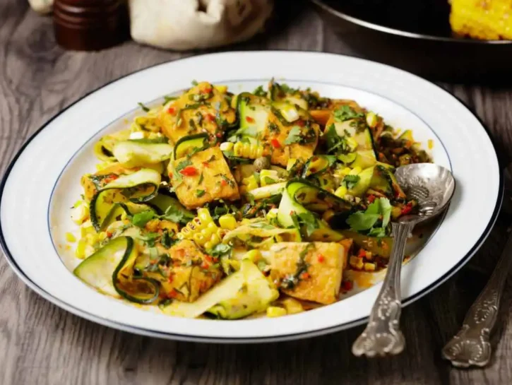 Mais grigliato, zucchine e tofu croccante: energia e leggerezza