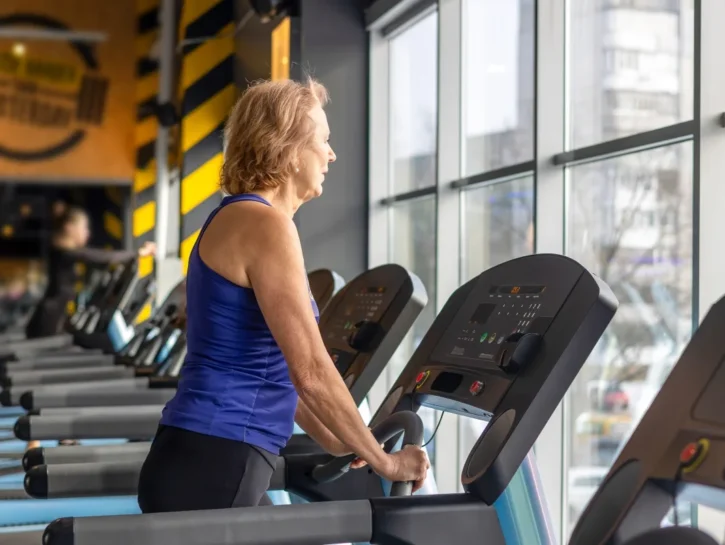 L'allenamento in menopausa aiuta anche a dormire meglio