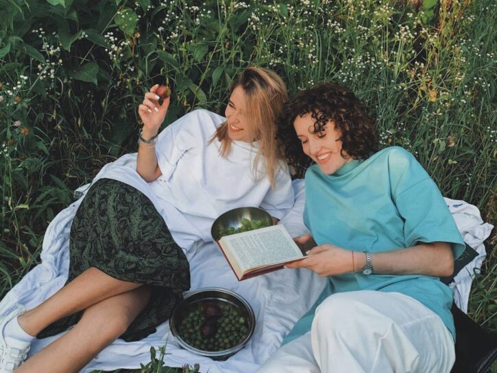 Leggere ad alta voce, insieme: il nuovo trend