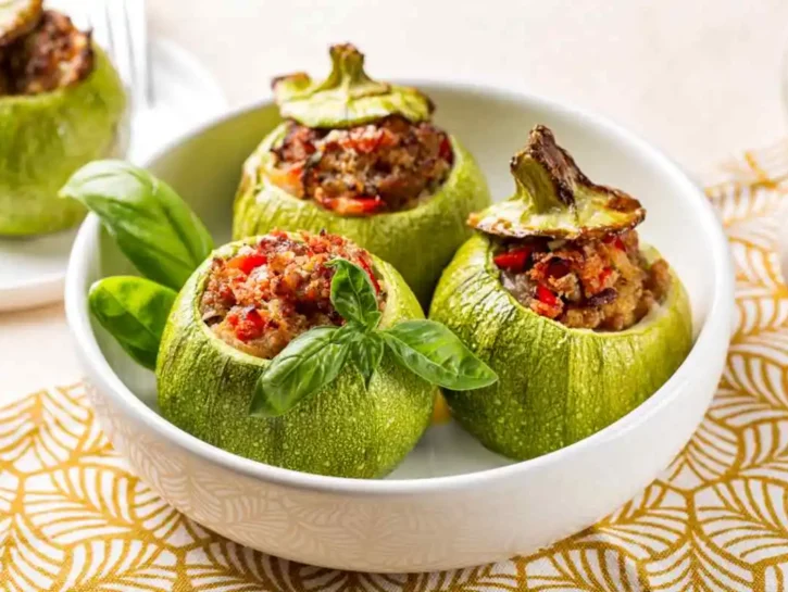 Zucchine tonde ripiene: un secondo rustico dal cuore morbido