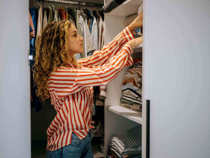 Armadio buio? Soluzioni per illuminarlo e renderlo più funzionale