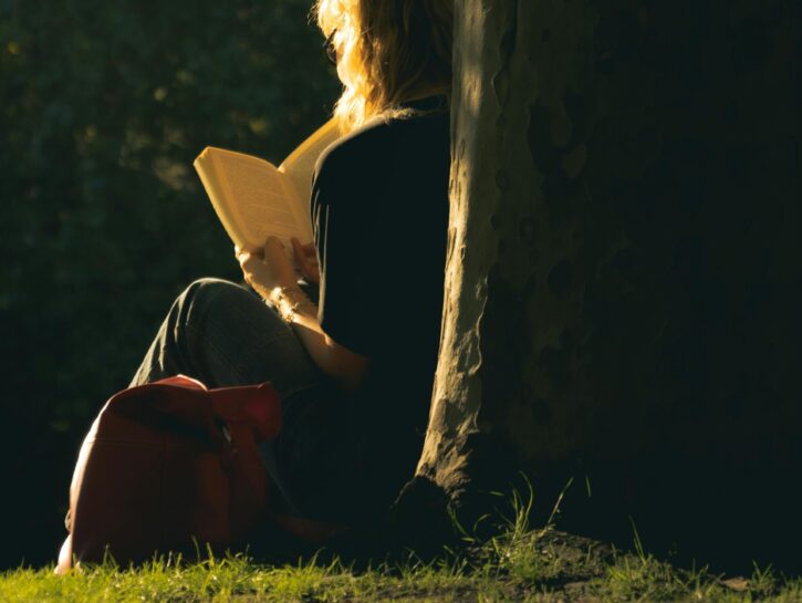 L’illusione di essere informati: perché i social non bastano